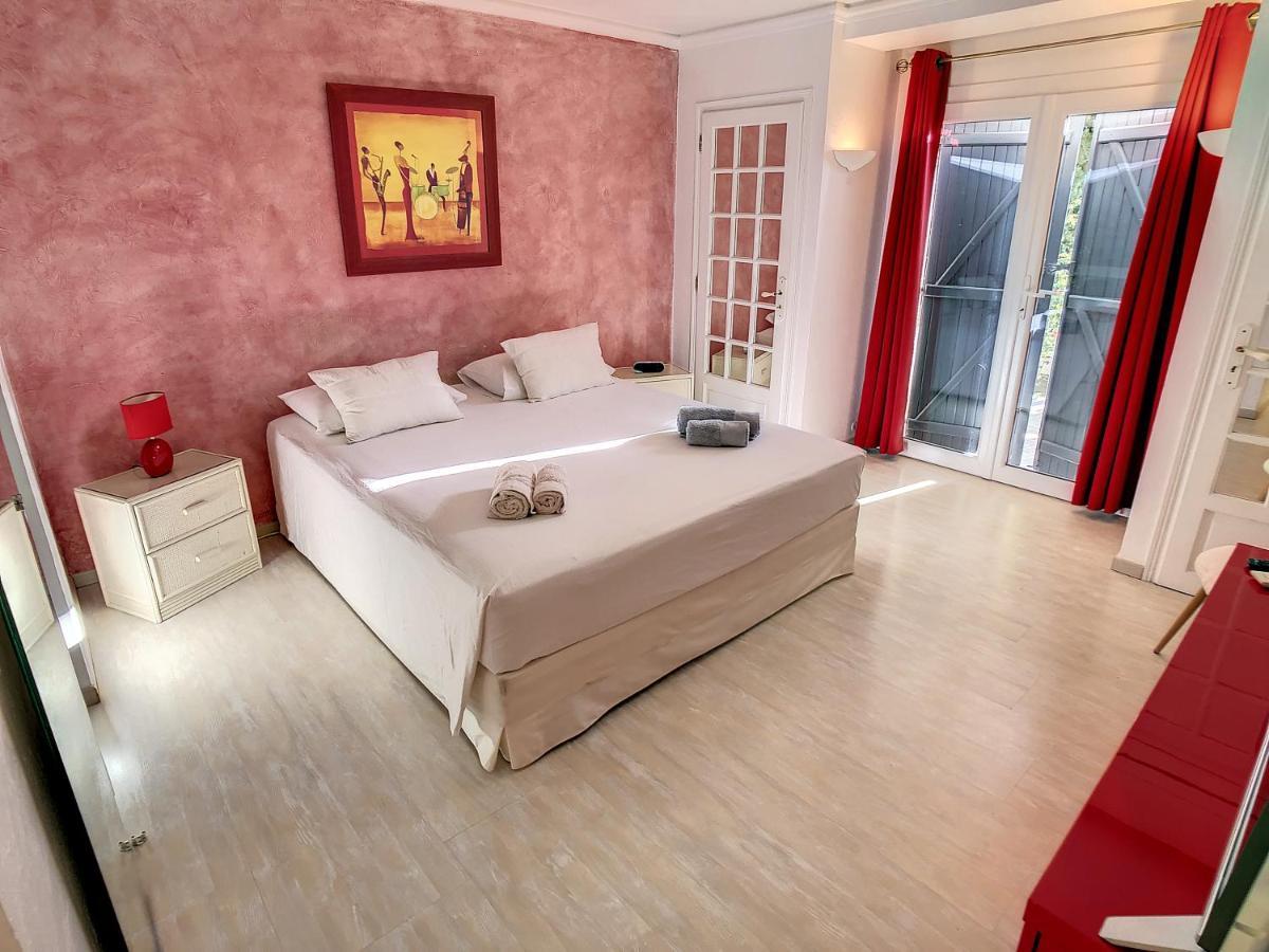 3 Bedrooms Villa Near Cannes - Pool & Jacuzzi - Sea View Mandelieu La Napoule Bagian luar foto