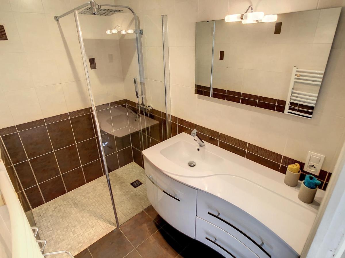 3 Bedrooms Villa Near Cannes - Pool & Jacuzzi - Sea View Mandelieu La Napoule Bagian luar foto
