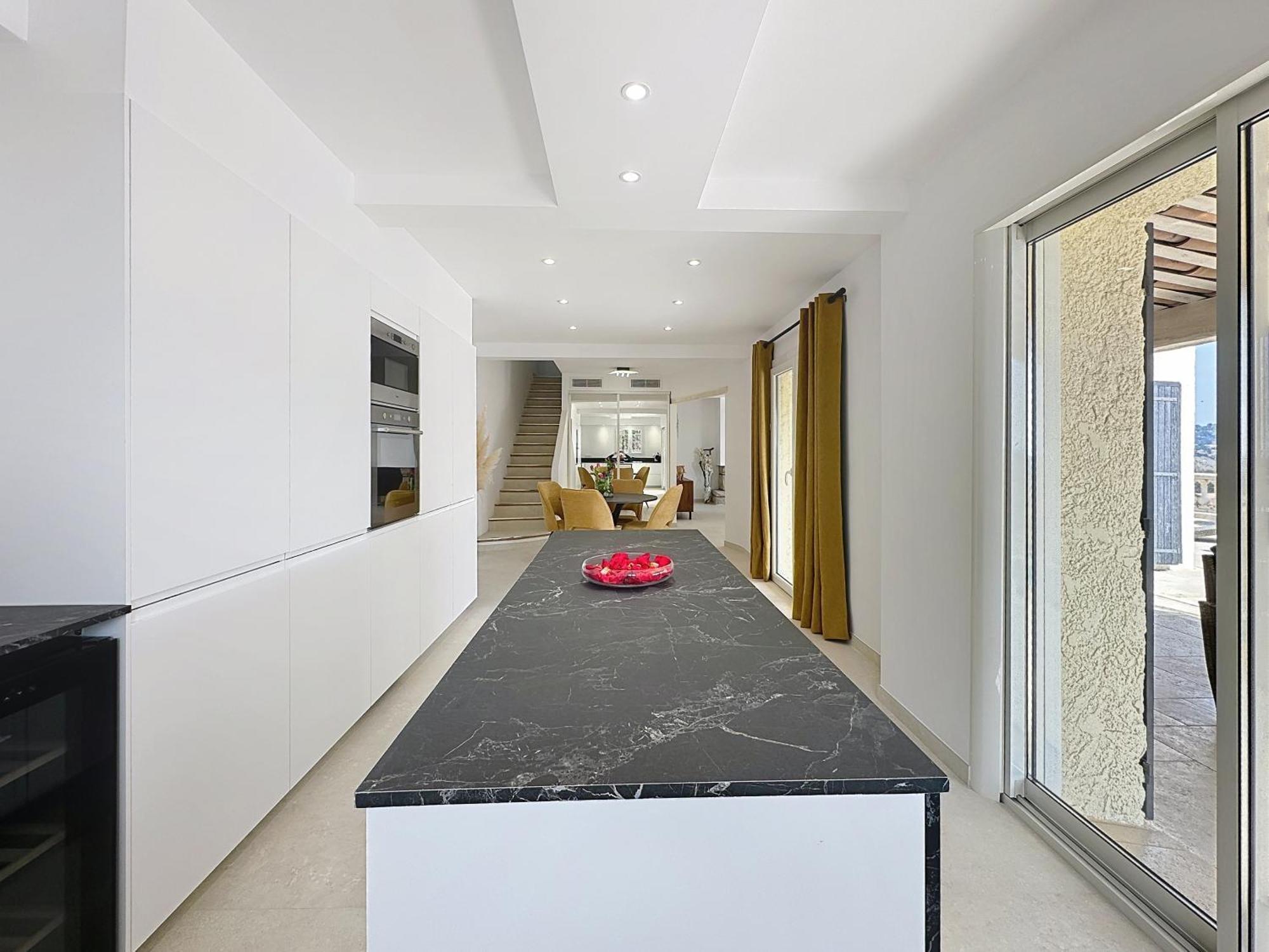 3 Bedrooms Villa Near Cannes - Pool & Jacuzzi - Sea View Mandelieu La Napoule Bagian luar foto