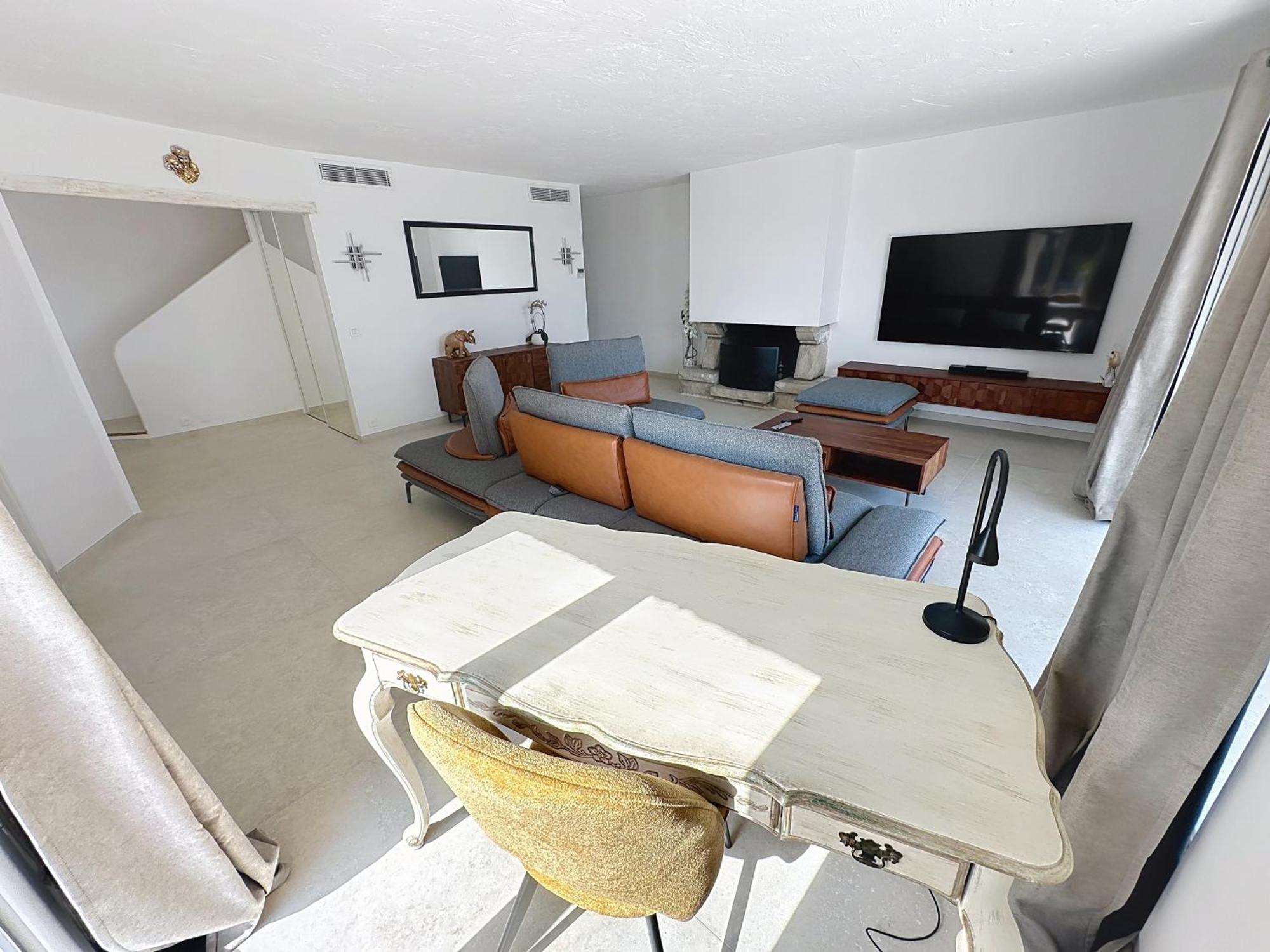 3 Bedrooms Villa Near Cannes - Pool & Jacuzzi - Sea View Mandelieu La Napoule Bagian luar foto