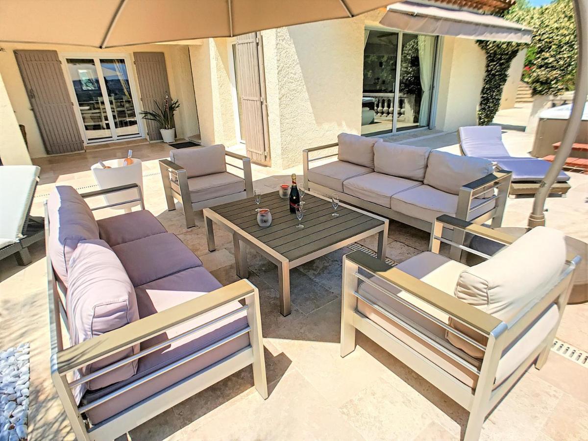 3 Bedrooms Villa Near Cannes - Pool & Jacuzzi - Sea View Mandelieu La Napoule Bagian luar foto
